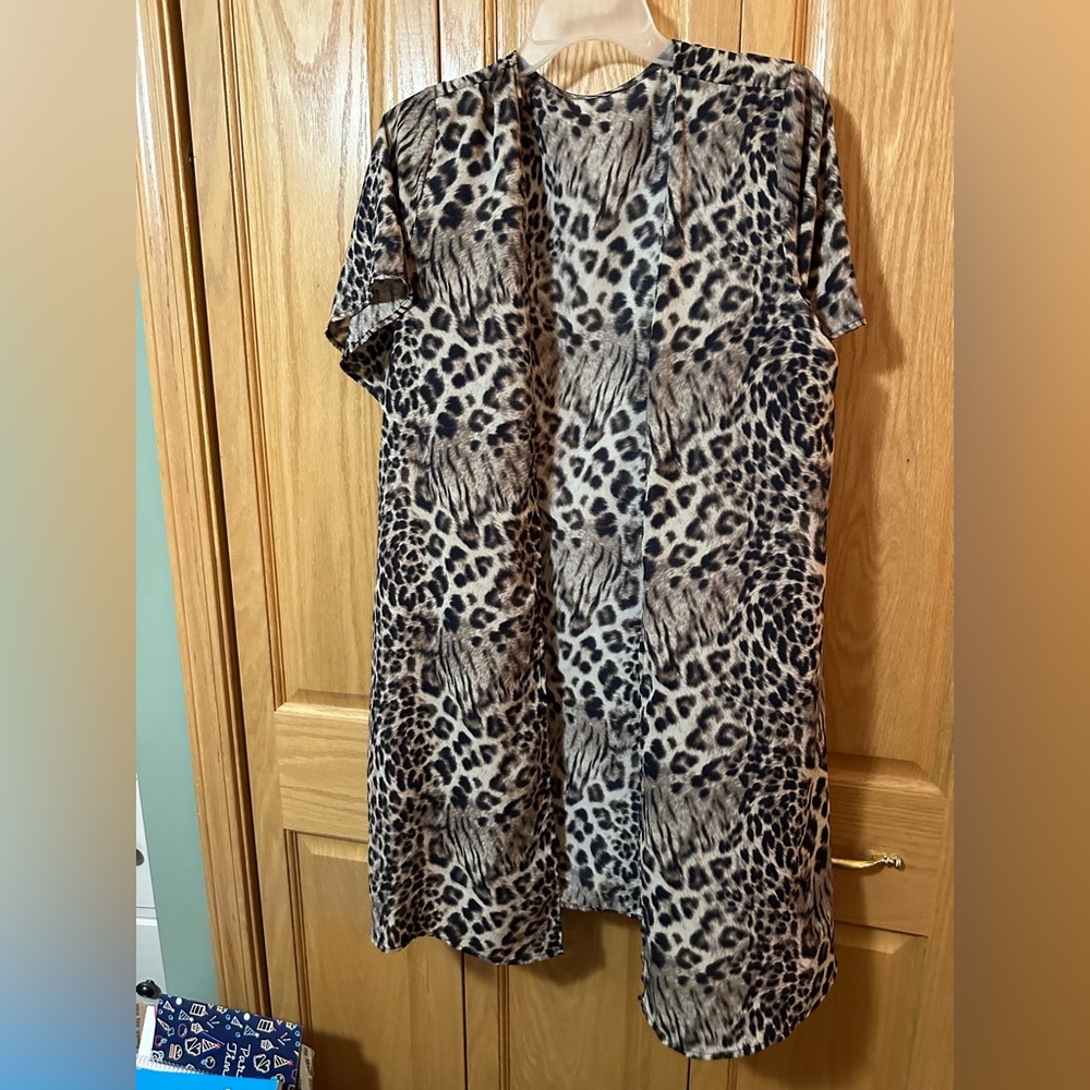 Cheetah print kimono one size